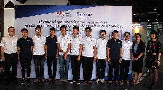 Học sinh đoạt giải Olympic quốc tế được nhận học bổng hàng tỷ đồng ảnh 1